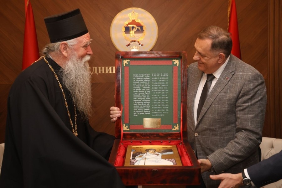 GDJE SE ŠETA DODIK: Sastao se s mitropolitom crnogorsko-primorskim Joanikijem, evo o čemu su razgovarali…