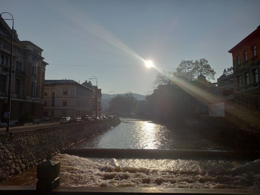 LJETO ZA PRVOMAJSKE PRAZNIKE, TEMPERATURA ZA VIKEND DO 30°C: Ipak, jače naoblačenje se očekuje…