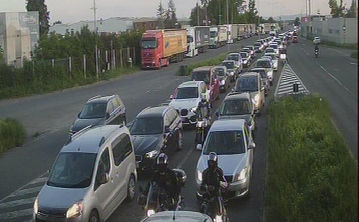 Gužve na graničnim prijalezima: Duge kolone vozila na izlazu iz BiH