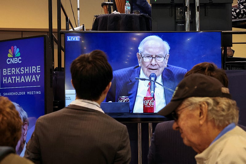 Warren Buffett napušta kormilo kompanije koju je spasio od propasti i učinio je najvećim investitorom na svijetu