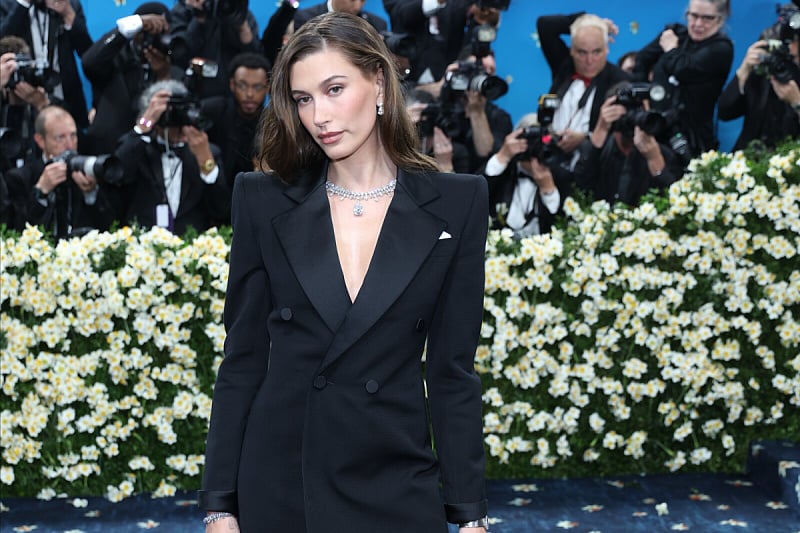 Hailey Bieber se na Met Gali pojavila bez Justina: Fanovi je prozvali najtužnijom ženom večeri