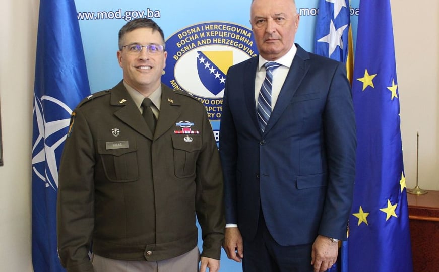 Helez i komandant NATO štaba u Sarajevu: “Međunarodna zajednica mora djelovati odlučnije u BiH”