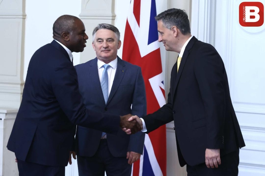 ‘SB’ NA LICU MJESTA: Britanski šef diplomatije David Lammy stigao u Predsjedništvo BiH (FOTO)