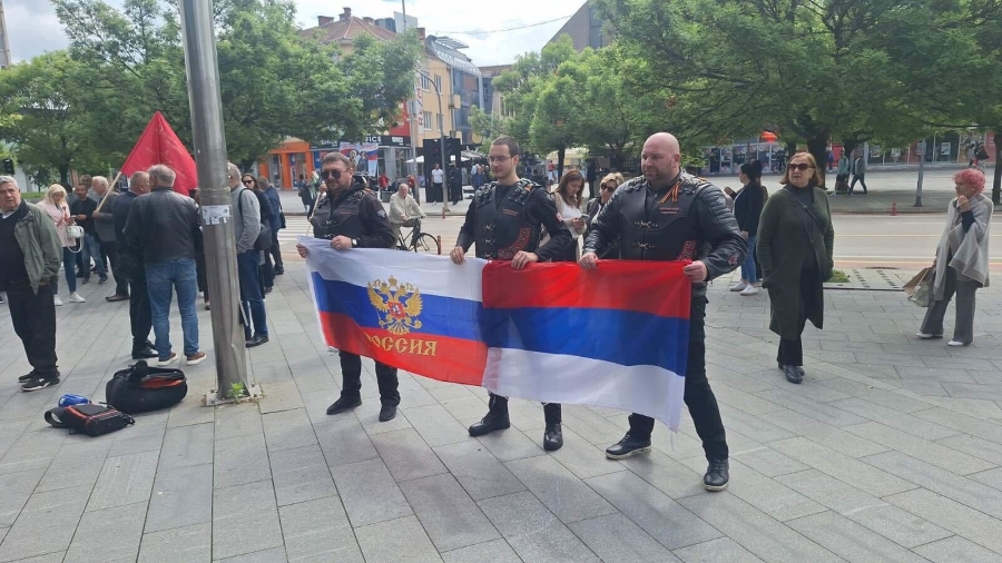NOĆNI VUKOVI MARŠIRALI BANJOM LUKOM: Nekima zabranjen ulaz u BiH