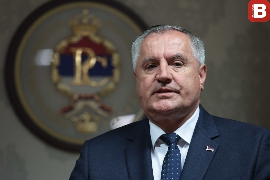 VIŠKOVIĆ PRKOSI HELEZU: ‘Ne može mi on zabraniti dolazak u kasarnu OS BiH’