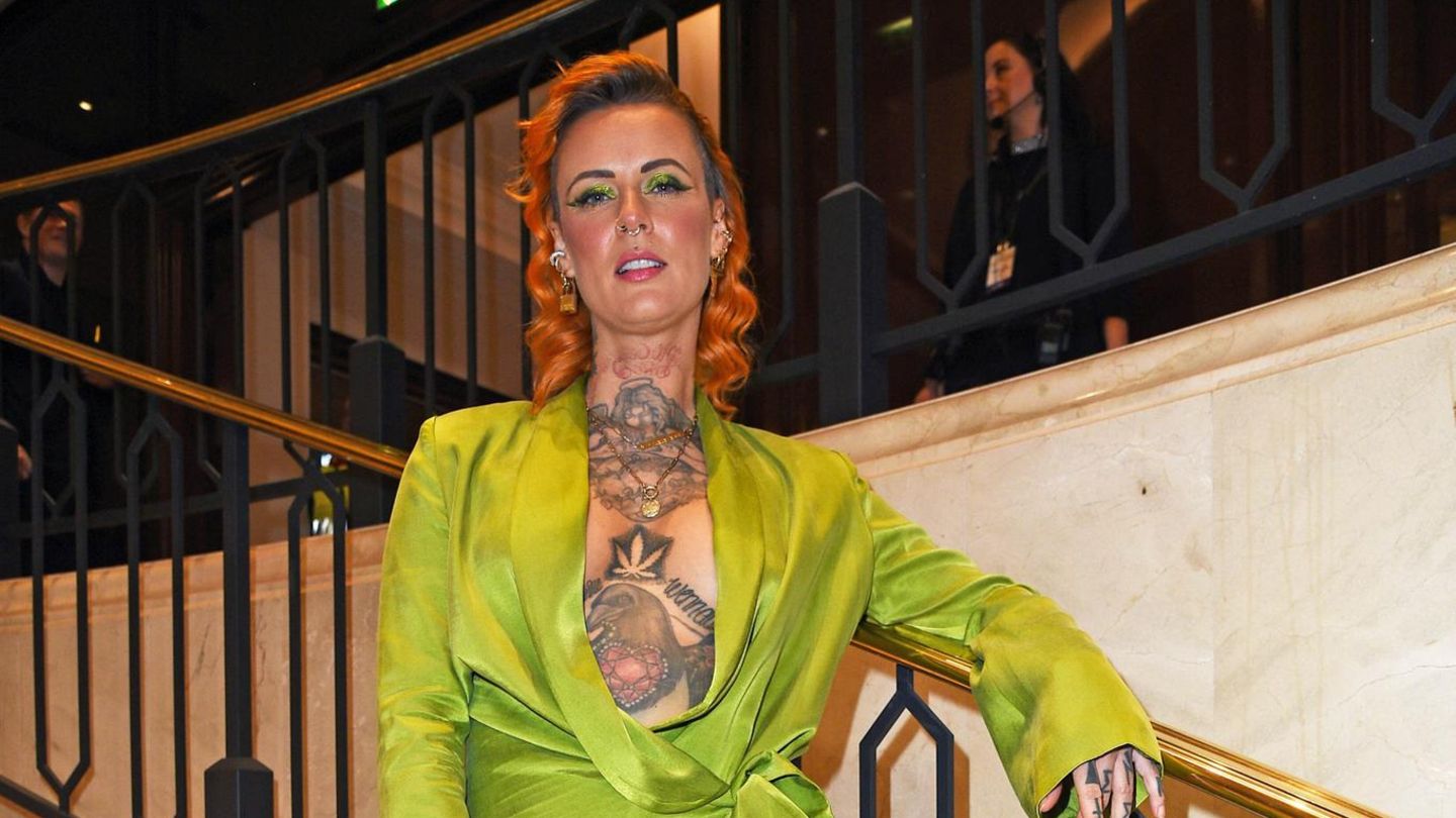 Jennifer prikazuje: “obraz!” Ispuštanje “NDR Talk Show” pruža vrtlog