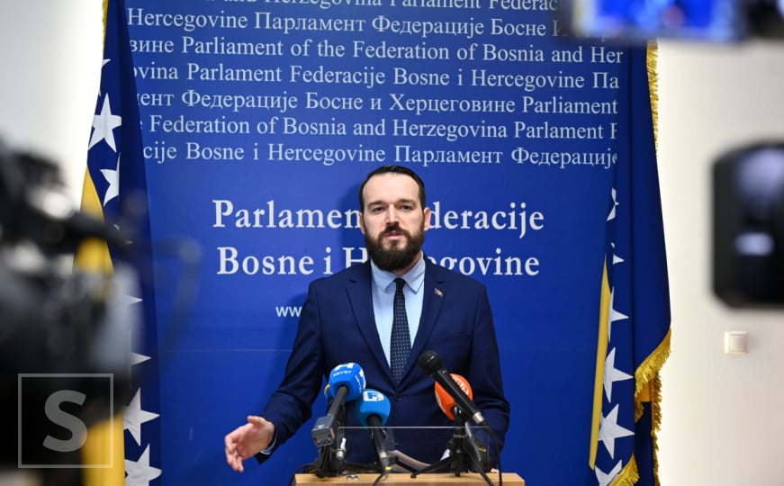 Admir Čavalić podijelio podatke o broju zaposlenih u FBiH: ‘Neke stvari se ne mogu sakriti’