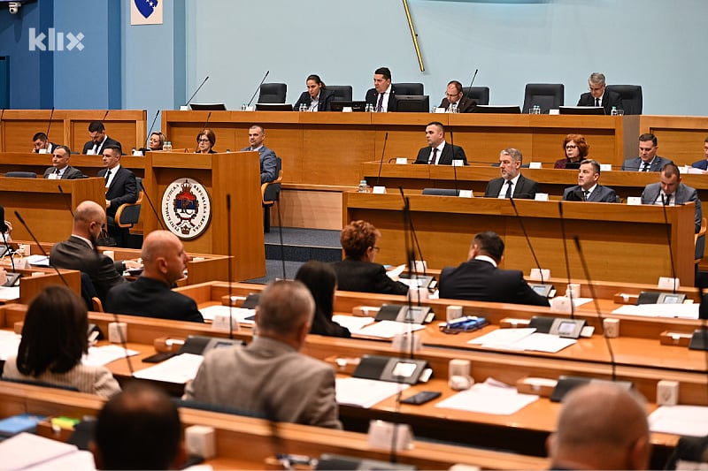 Narodna skupština Republike Srpske podržala veto Željke Cvijanović uz pomoć glasova opozicije