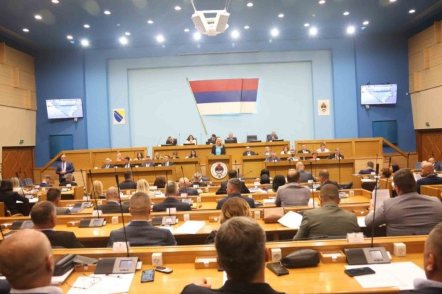 OPOZICIJA SE PODIJELILA: Narodna skupština RS podržala veto Željke Cvijanović u Predsjedništvu BiH!