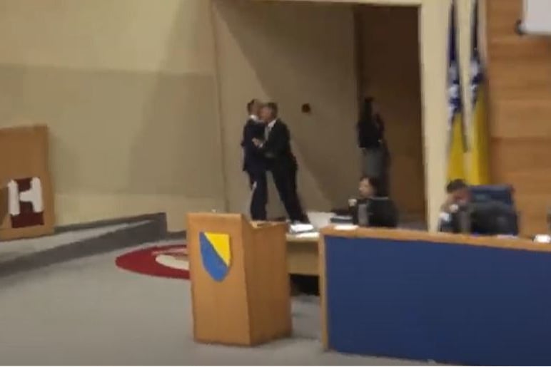 Žestok sukob u Parlamentu BiH: Babalj pozvao Kojića u hodnik, Vulić i obezbjeđenje spriječili tučnjavu