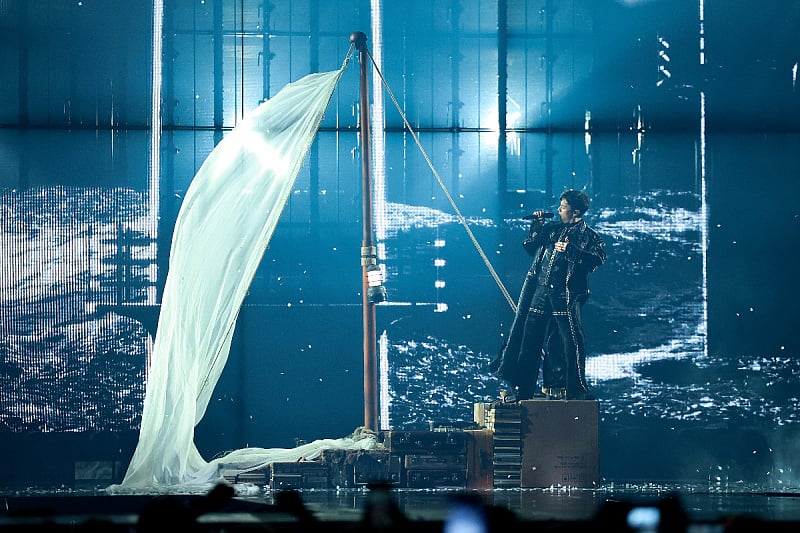 Finale Eurosonga: Ženska šestorka koja predstavlja Latviju plijenila je pažnju neobičnim scenskim performansom
