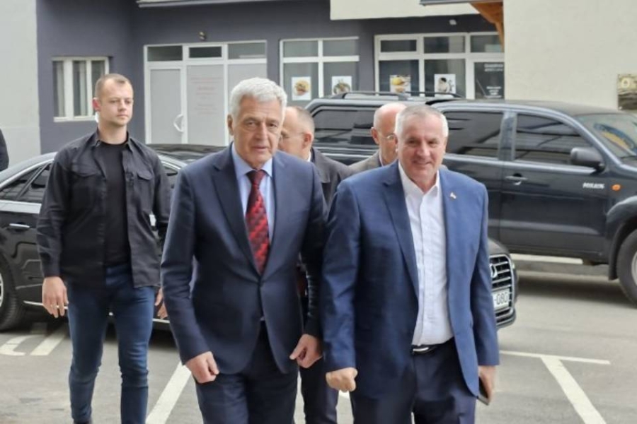NOVI PODMUKLI PLAN U RS: Negiranje genocida dobija novu dimenziju u Bratuncu