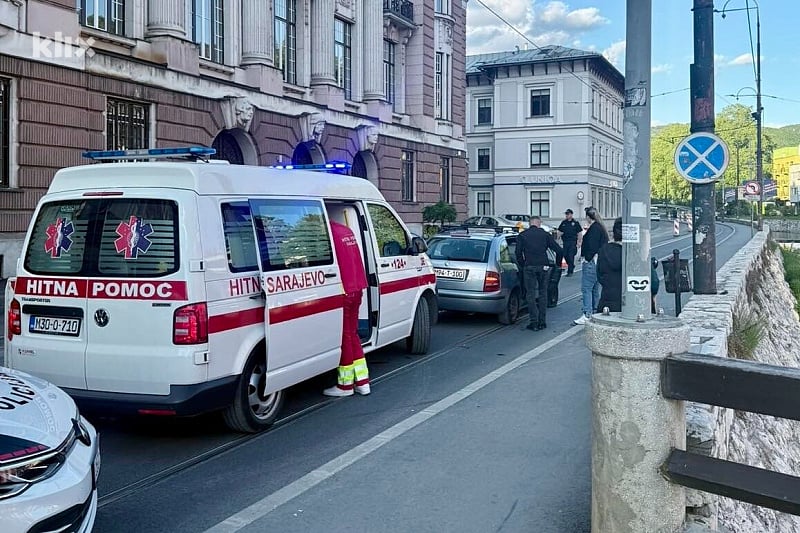 Sarajevo: Povrijeđen motociklista na Drveniji, tramvaji ne rade, kolone do Skenderije