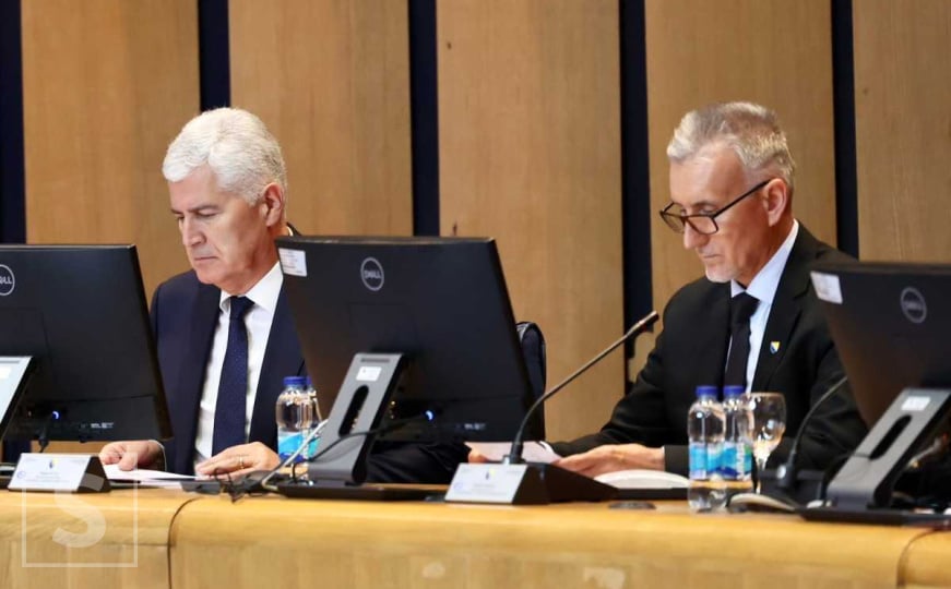 Kemal Ademović oštro o partnerima: ‘Trojka nije trebala praviti vlast sa Dodikom’