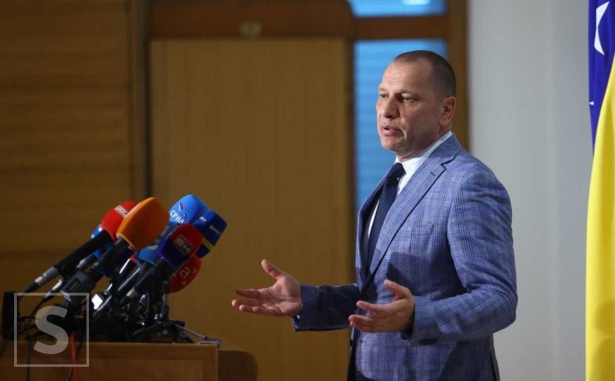 Zlatko Miletić poručio: ‘Prijavit ću Špirića za nesavjestan rad, šesti put blokira rad’