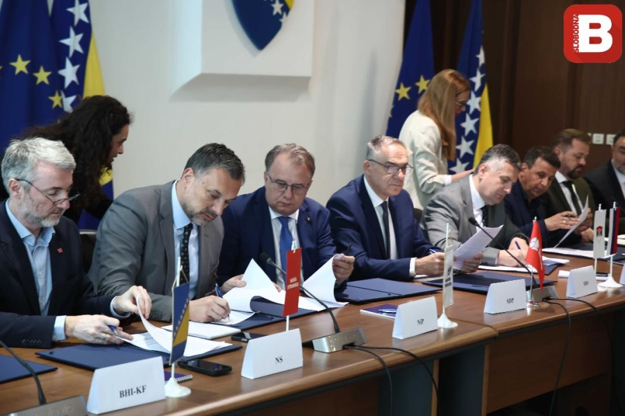 NEGIRANJE GENOCIDA I ‘ŽIVJELA SRPSKA, ŽIVIO VUČIĆ’: Koliko je opozicija iz RS istinska alternativa Miloradu Dodiku?
