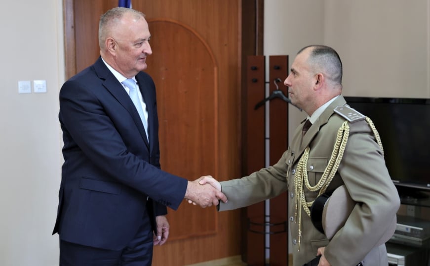 Helez imao sastanak s vojnim atašeom u Srbiji zbog incidenta s Gašićem: “Ono je nepoštovanje BiH!”