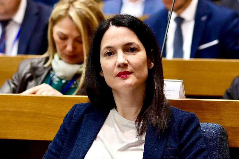 Narodni front će bojkotovati Dodika u NSRS: Dok su Srbi ginuli, on je igrao košarku u Banatu i švercovao