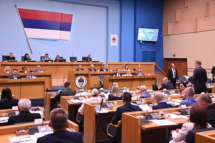 NSRS usvojio zakon kojim se ukida finansiranje političkih partija iz budžeta