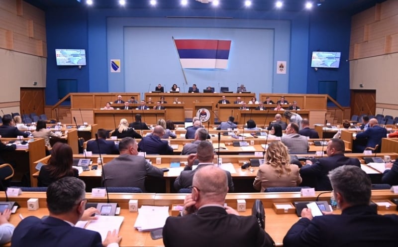 Nakon govora, obustava: NSRS usvojila Prijedlog zakona o finansiranju političkih organizacija