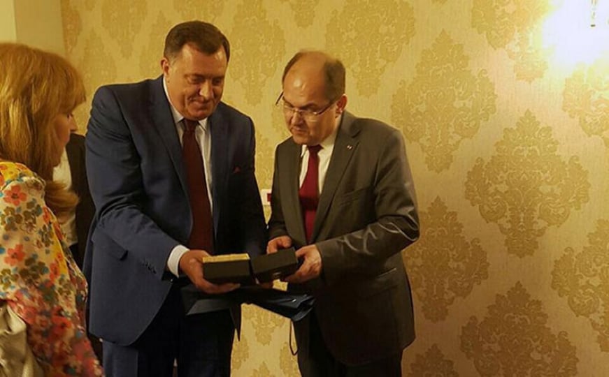 Dodik, Schmidt i rijetki minerali: Vasković razotkriva pozadinu govora u NSRS-u