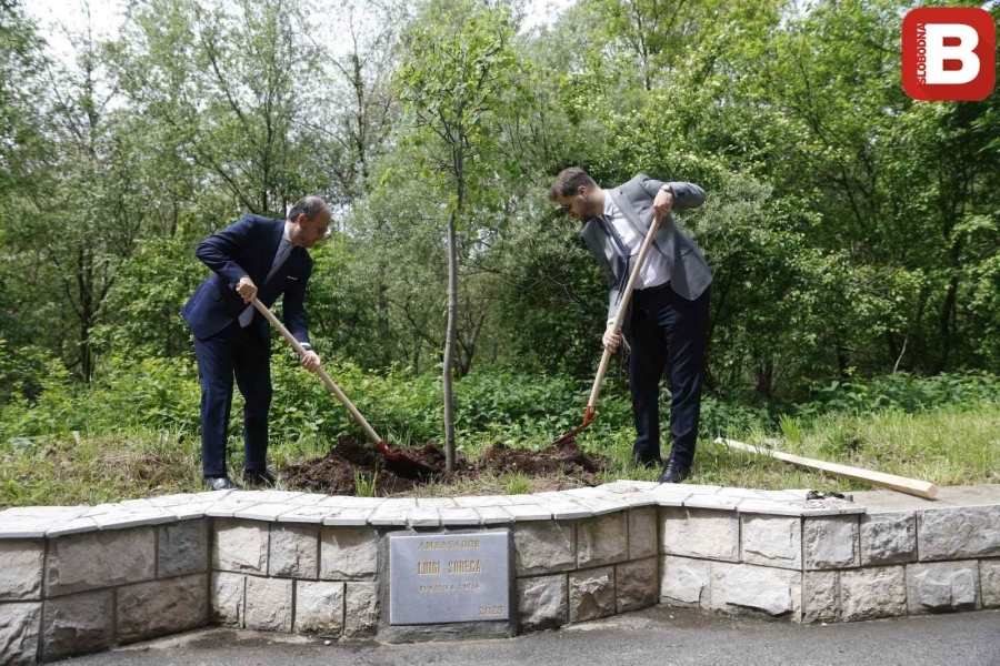 ‘SB’ U ALEJI AMBASADORA; LUIGI SORECA POSADIO LIPU I PORUČIO: ‘Moramo raditi i zajednički preuzeti više odgovornosti na…’ (FOTO)