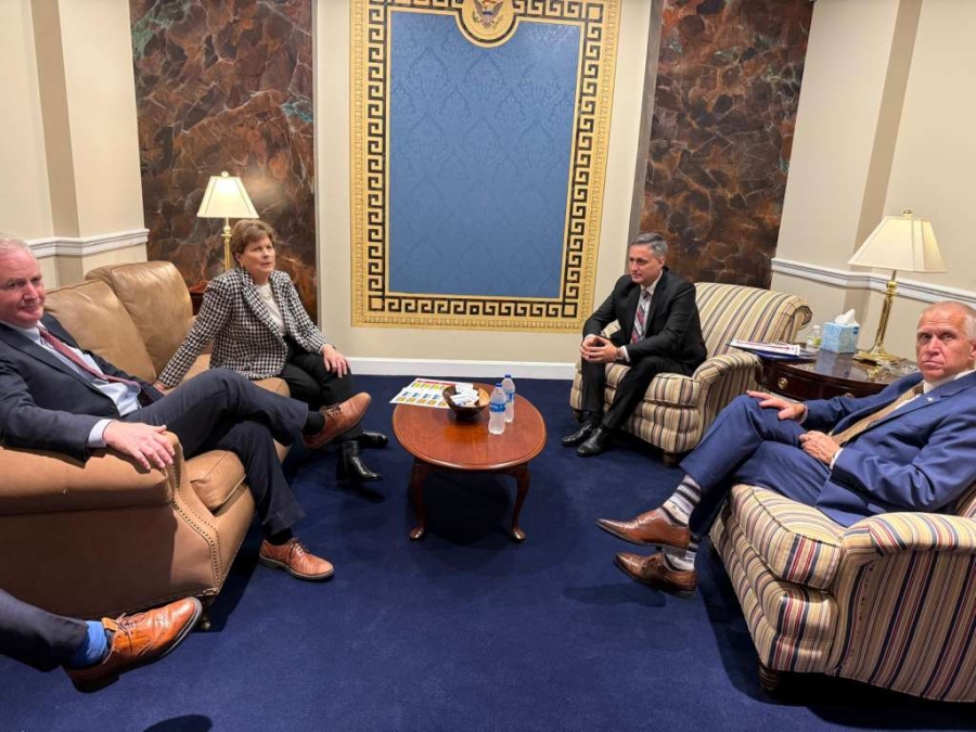 DIREKTNO, IZ WASHINGTONA: Bećirović sa senatorima Jeanne Shaheen, Chrisom Van Hollenom i Thomom Tillisom, važne poruke…