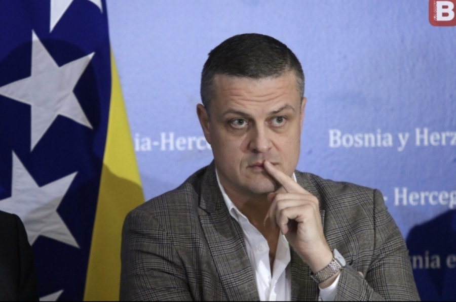 VOJIN MIJATOVIĆ OBJAVIO ‘NON PAPER ISTINE’: ‘Dosta je šuplje, nemojte da se lažemo’