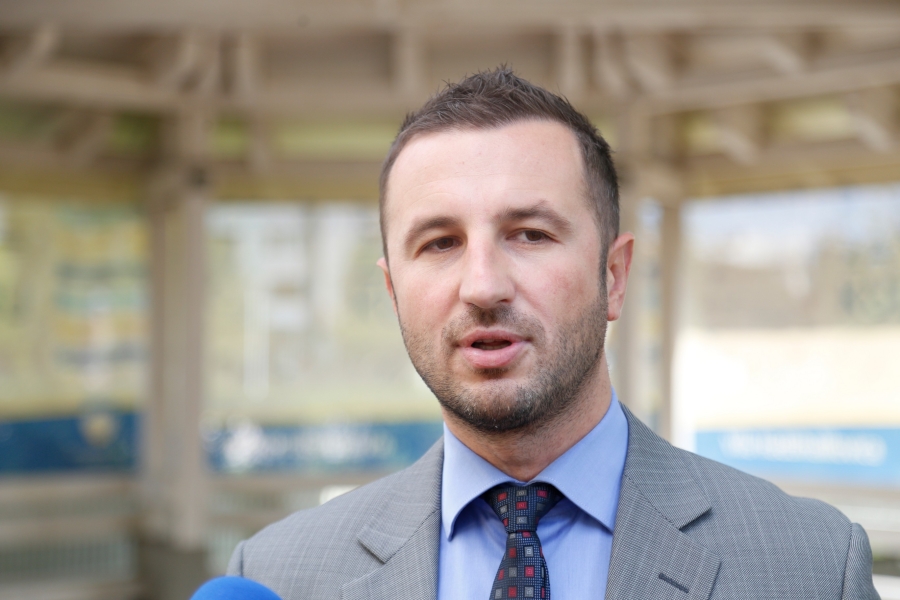 EFENDIĆ OBJAVIO FOTOGRAFIJE I TVRDI: Preduzeće ‘Lokom’ radi profesionalno, a KJKP Rad je druga priča… (FOTO)
