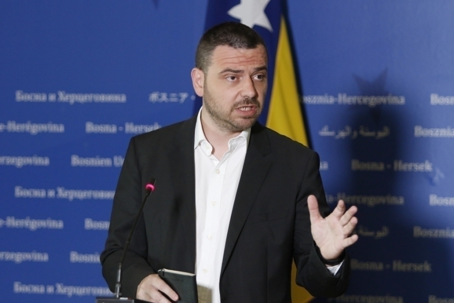 PUNO NAČINA ZA ZLOUPOTREBU ZAKONA: ‘Prevara u postupku javne nabavke, nezakonito pogodovanje u…’