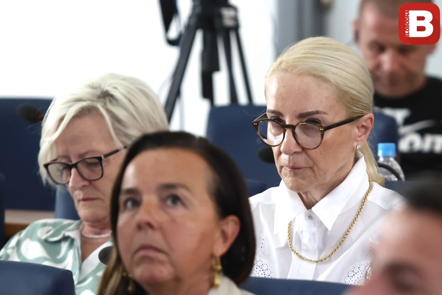 ‘SB’ NA SJEDNICI SKUPŠTINE KS: Sebija Izetbegović pitala koliko je građana trenutno zaraženo leptospirozom, zastupnicu Hašimbegović zanimalo šta je sa… (FOTO)