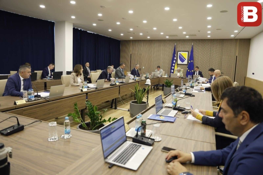 ‘SB’ NA SJEDNICI VIJEĆA MINISTARA: Ključni zakoni i odluke na dnevnom redu (FOTO)