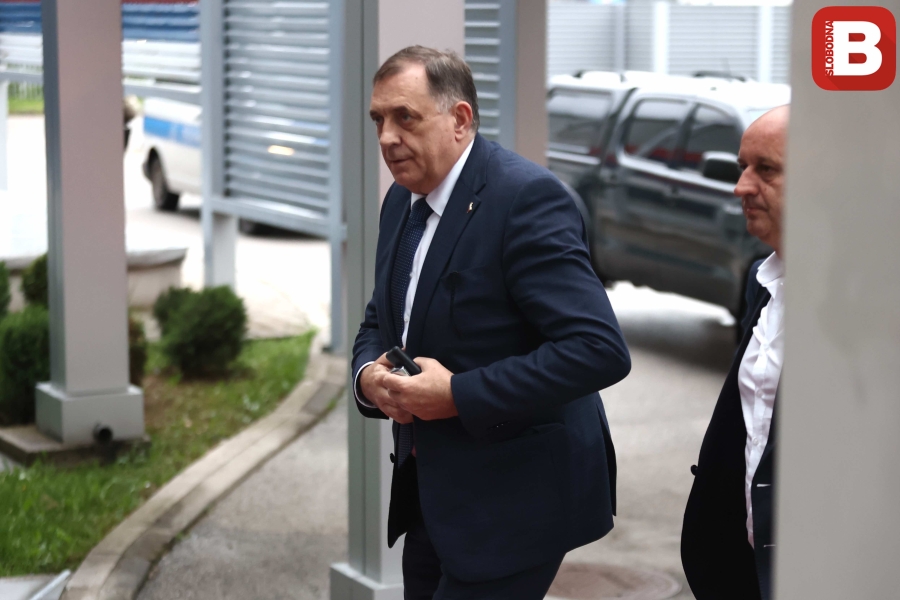 POSLAO INFORMACIJU: Dodik od NSRS zatražio raspravu o migrantima