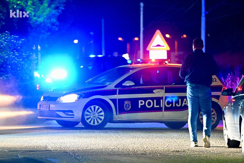 U gepeku vozila na Ilidži pronađen mrtav migrant, policija traga za ubicom
