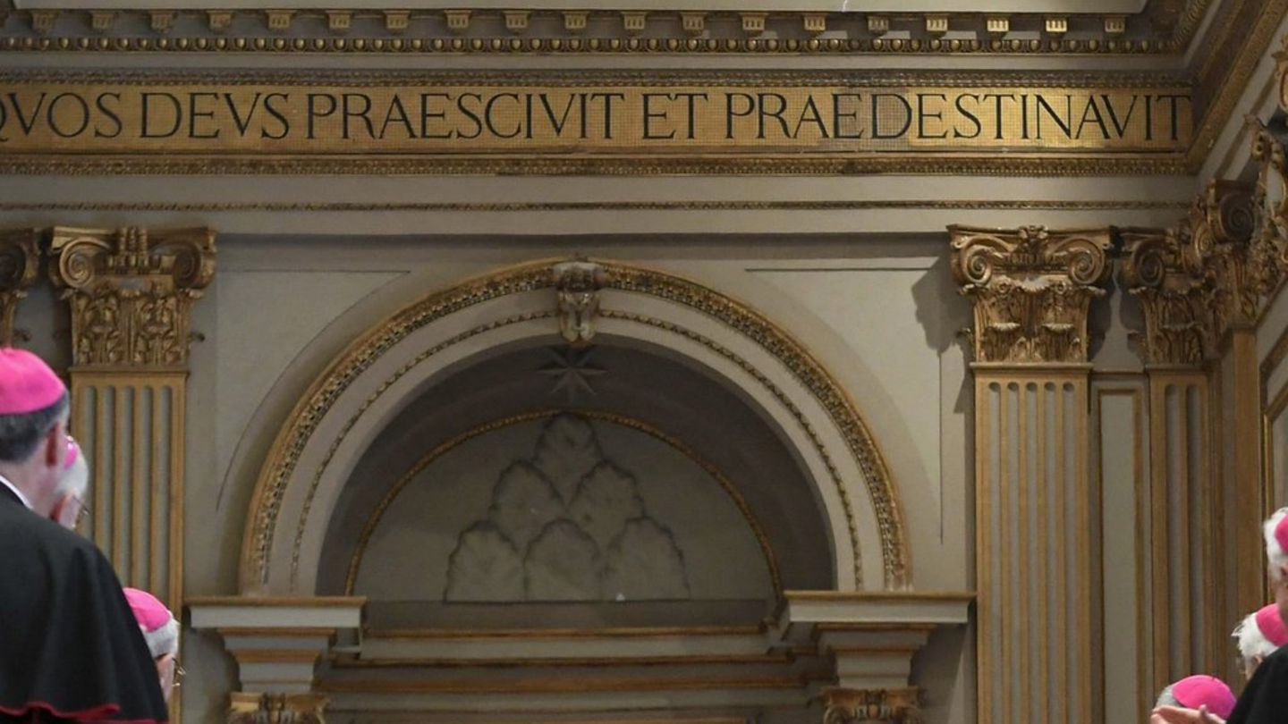 Papa leo xiv .: vezan za Justin Bieber i Madonu
