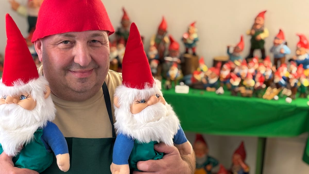 Basler David Friedmann (56) mora se riješiti 2500 stari vrtni gnomi: Švicarska najsavremenija bizarna