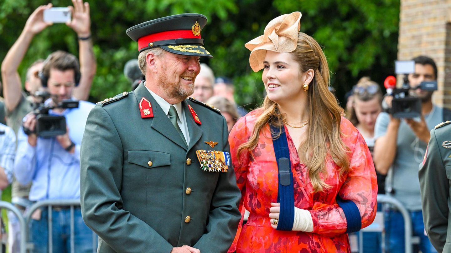 Princeza Amalia: Princeza Amalia pokazuje sama sa rukama – i u dobrom raspoloženju