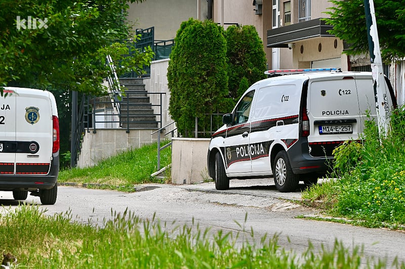 Osumnjičena 26-godišnjakinja koja je nožem usmrtila majku uhapšena na KCUS-u