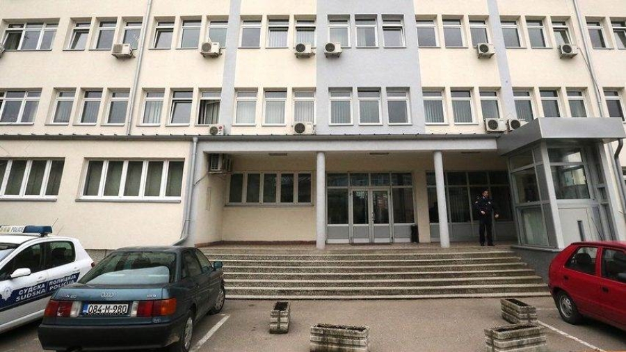 ODLUKA OKRUŽNOG SUDA: Majka koja je pokušala jastukom ugušiti bebu u UKC RS puštena na slobodu uz mjere zabrane