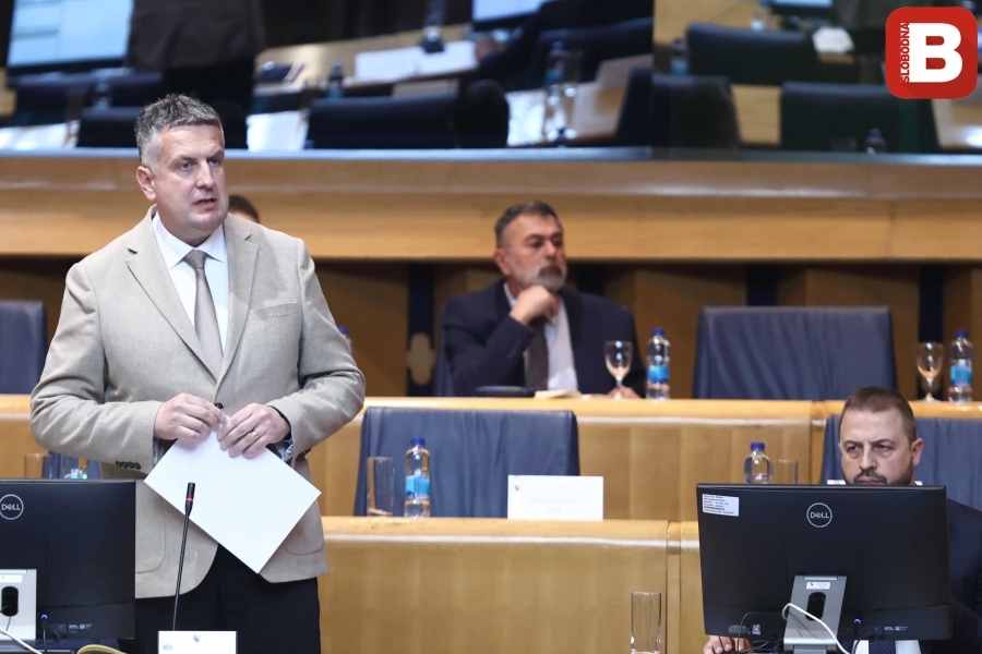 NENAD VUKOVIĆ NAJAVLJUJE: Smjene kadrova iz drugih naroda zbog neravnopravne zastupljenosti Srba u vlasti