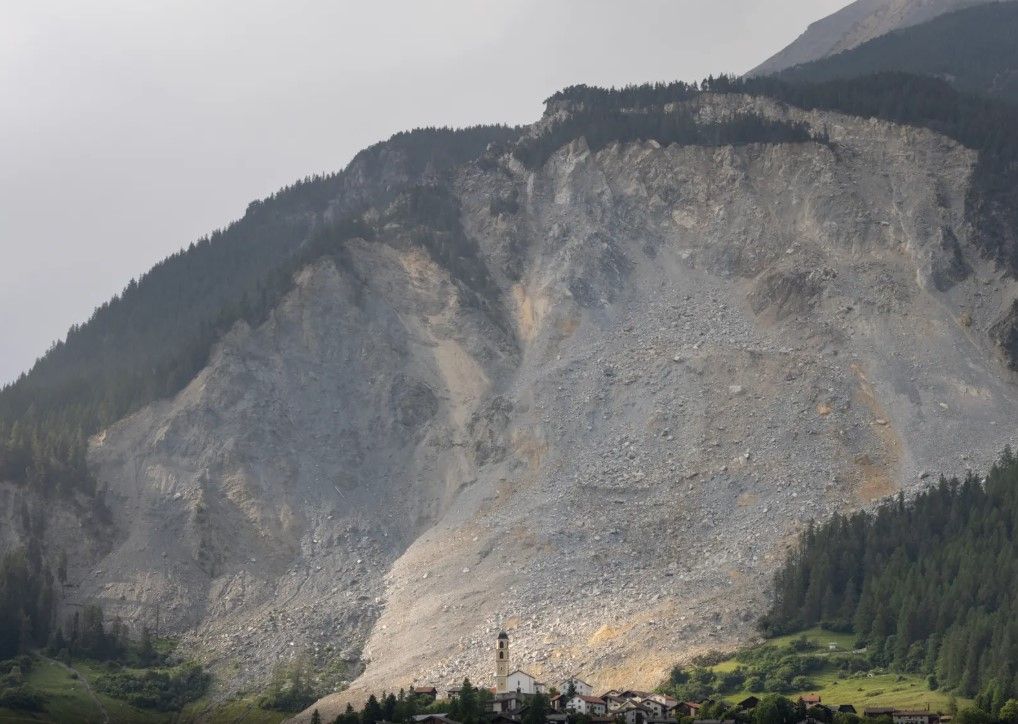 Brienz na crvenom upozorenju: evakuacija stanovnika