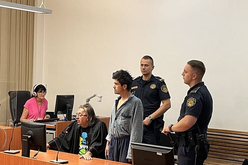 Sarajevo: Mirza Duran, osumnjičeni za brutalno ubistvo na Ciglanama, pokušao pobjeći policiji ispred Kantonalnog suda