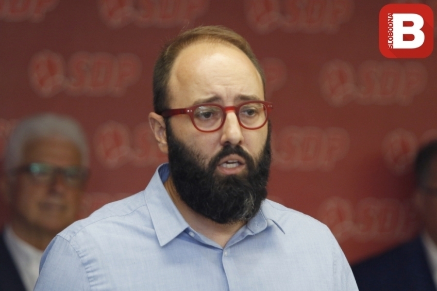 VLADA RS FORMIRA REZERVNI SASTAV POLICIJE: Damir Mašić burno reagirao