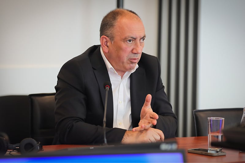 Crnadak pita Vladu RS-a povodom formiranja rezervnog sastava policije: Da li ste normalni?