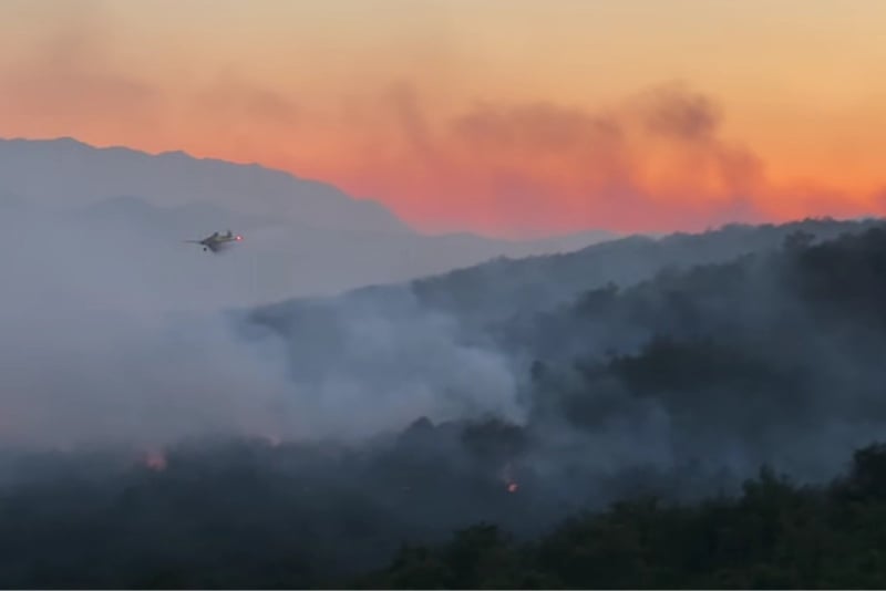 Veliki požar između Gruda i Posušja, air tractor gasio vatrenu stihiju u više navrata