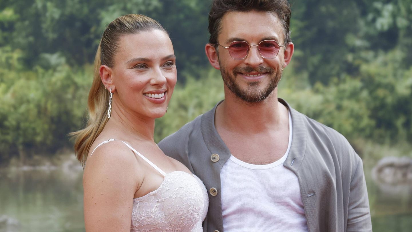 Scarlett Johansson: Sad Scarlett Johansson objašnjava svoje smooke sa Co-Star