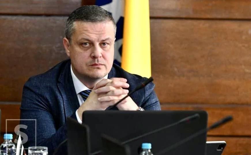 Vojin Mijatović poručio kolegama u politici: “Nemojte više lagati, većina vas želi samo vlast”