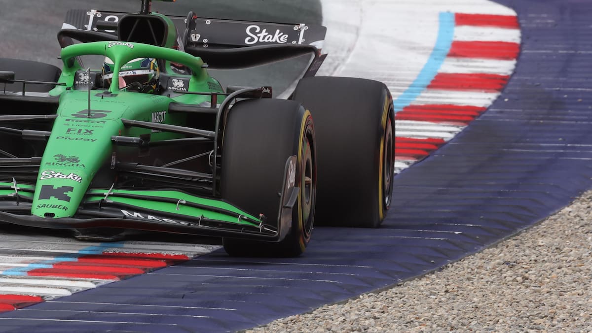Drugi trening bez istaknutih: McLaren Duo na prednjim i čistom snu veznog polja