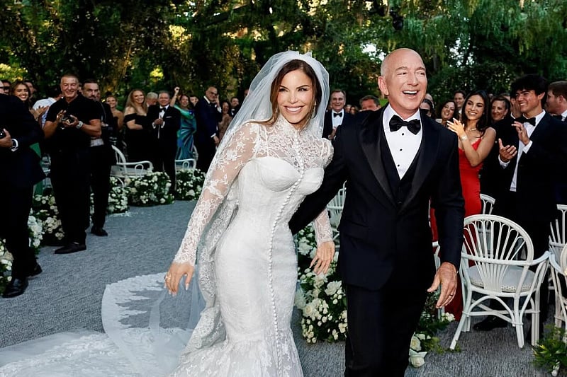 Lauren Sanchez objavila fotografiju u vjenčanici, promijenila i korisničko ime na Instagramu