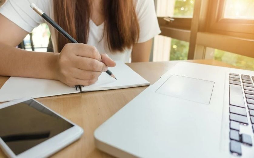 Sve nas je manje: U ovom bh. gradu Gimnazija je nekad imala tri odjeljenja – sad jedva jedan